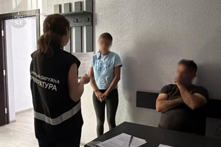 Фото для новини:На Закарпатті матір обвинувачують у сексуальній експлуатації доньки