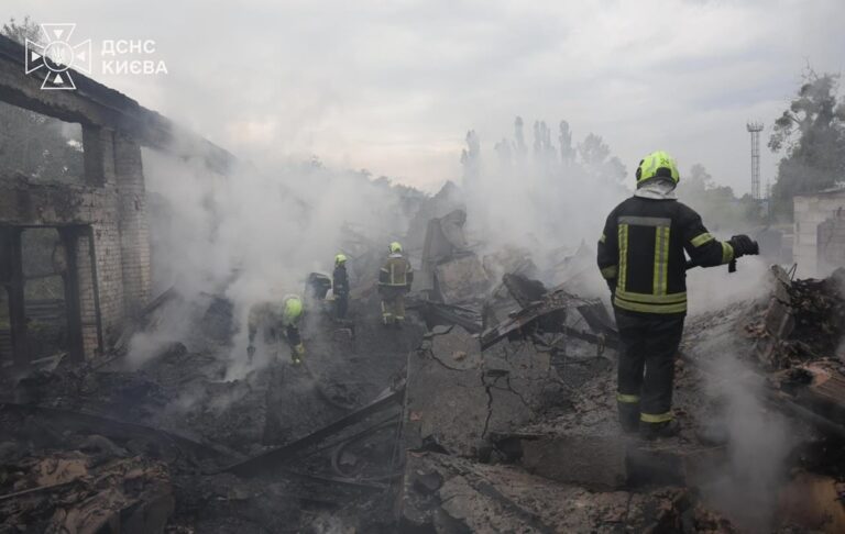 Фото для новини:Нічна атака на Київ: стало відомо про постраждалих