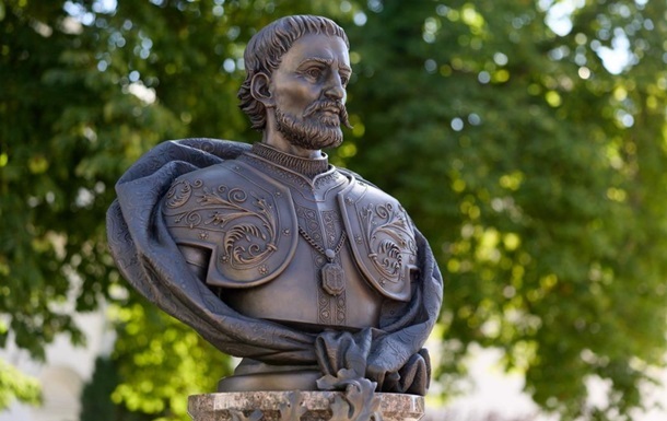 Фото для новини:Президент підписав указ про встановлення пам&rsquo;ятника Мазепі в Києві