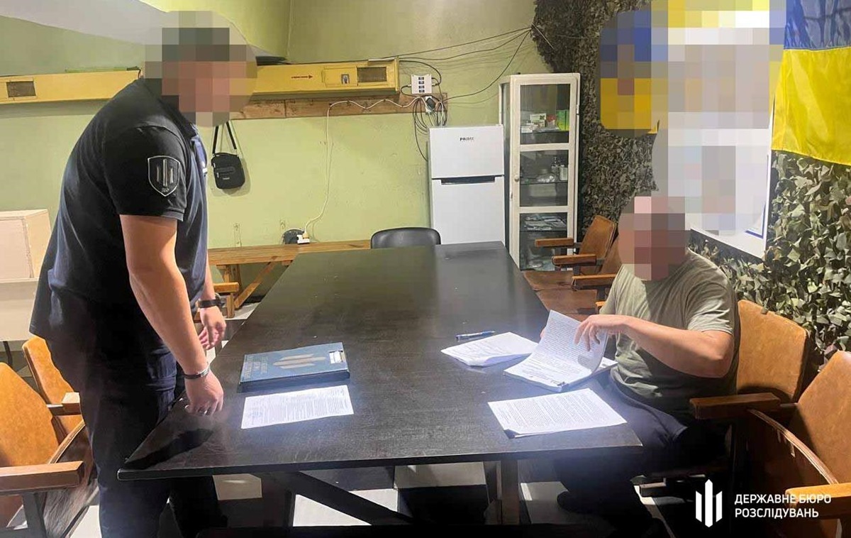 Фото для новини:Продавали тилові посади за $3000: на Кіровоградщині викрили двох військових