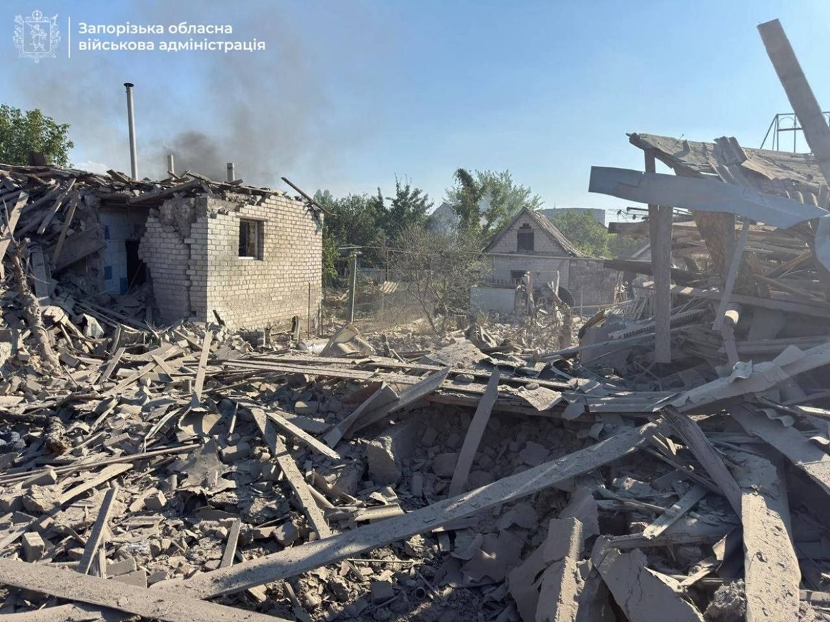 Фото для новини:РФ скинула КАБ на житлові будинки обласного центру