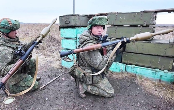 Фото для новини:Росія може замінити свої війська на кордоні військовими КНДР - Братчук