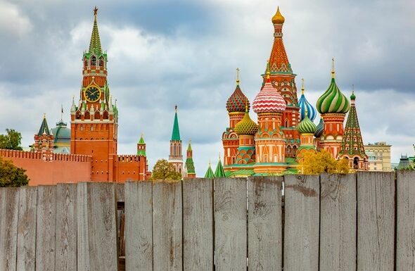Фото для новини:Росія обурилася новими санкціями і звинуватила Британію у "війні"