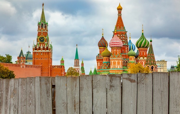 Фото для новини:Росія обурилася новими санкціями і звинуватила Британію у "війні"