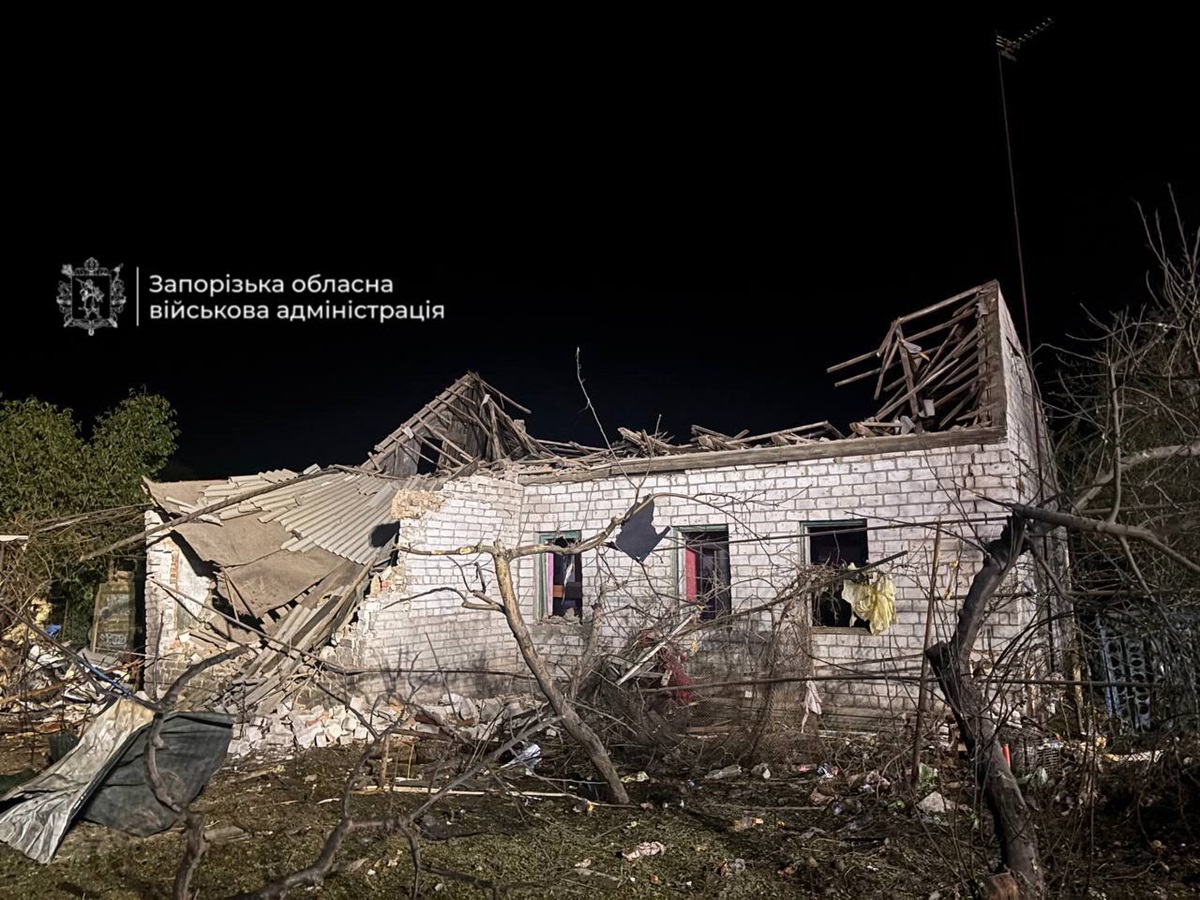Фото для новини:Росіяни вдарили по приватному сектору Запоріжжя