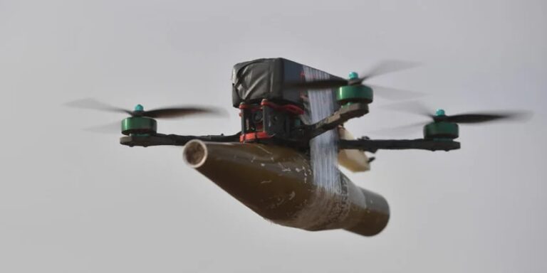 Фото для новини:Російські FPV-дрони почали полювати на транспорт за звуком - Флеш