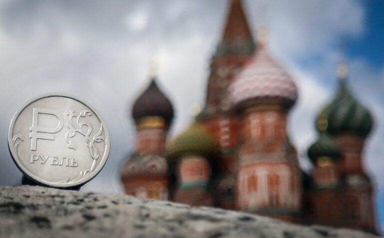Фото для новини:Російський бізнес відмовляється від штатних працівників - розвідка