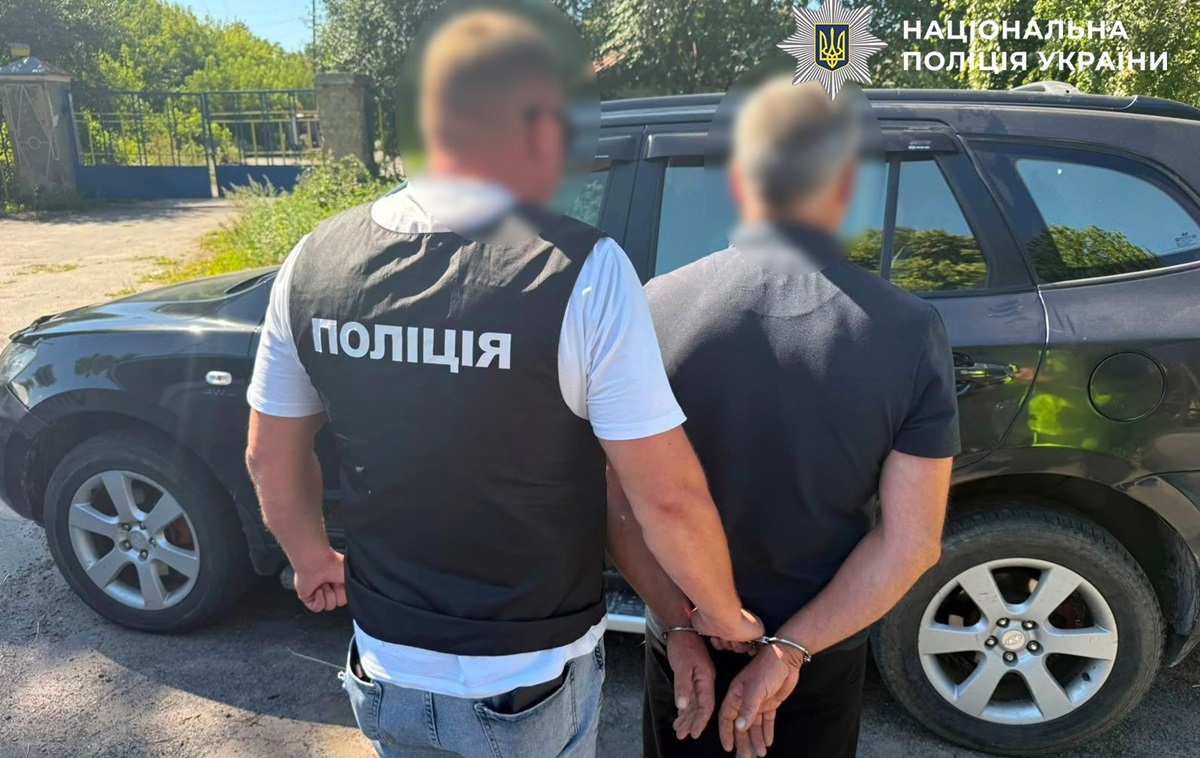 Фото для новини:Сільський голова на Хмельниччині вимагав 100 тисяч "відкату" за ремонт
