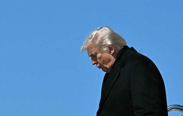 Фото для новини:Таємна пересадка Трампа в інший літак: ЗМІ дізналися причину