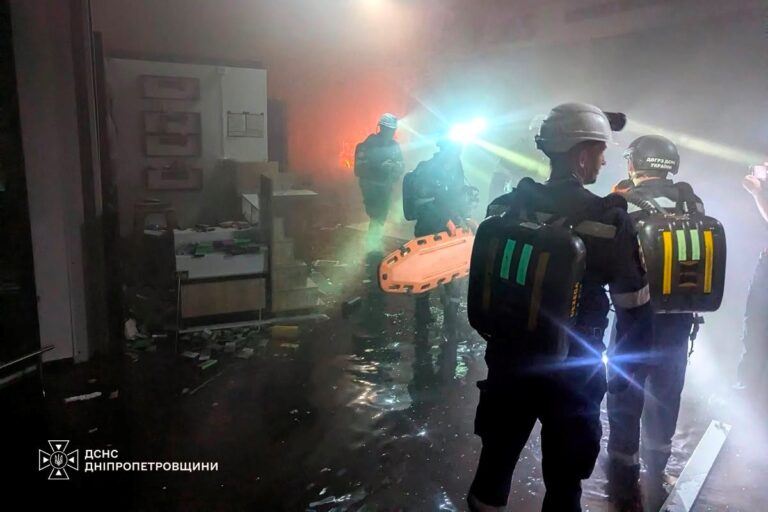Фото для новини:Теракт у Кривому Розі. Удар по торговому центру