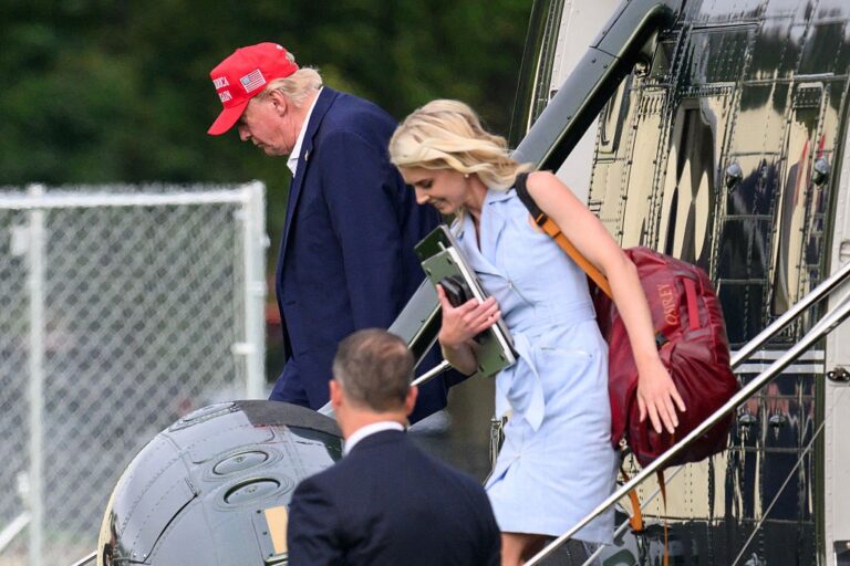 Фото для новини:Тінь Трампа. Хто така Наталі Харп