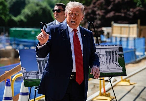 Фото для новини:Трамп різко відреагував на рішення суду щодо бальної зали