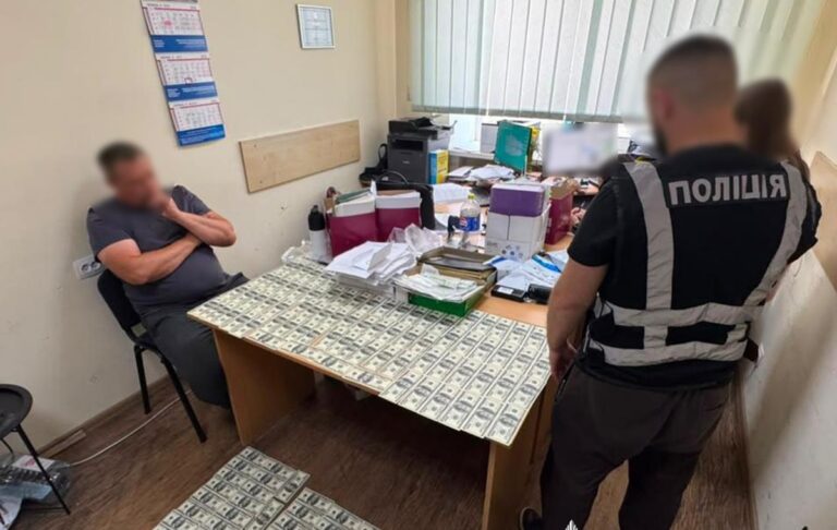 Фото для новини:У Києві ділки продавали тилову посаду за $26 тисяч