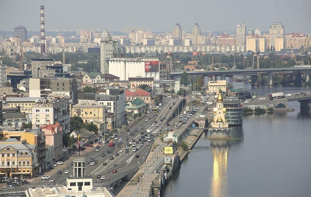 Фото для новини:У Києві на чотири дні обмежать рух транспорту