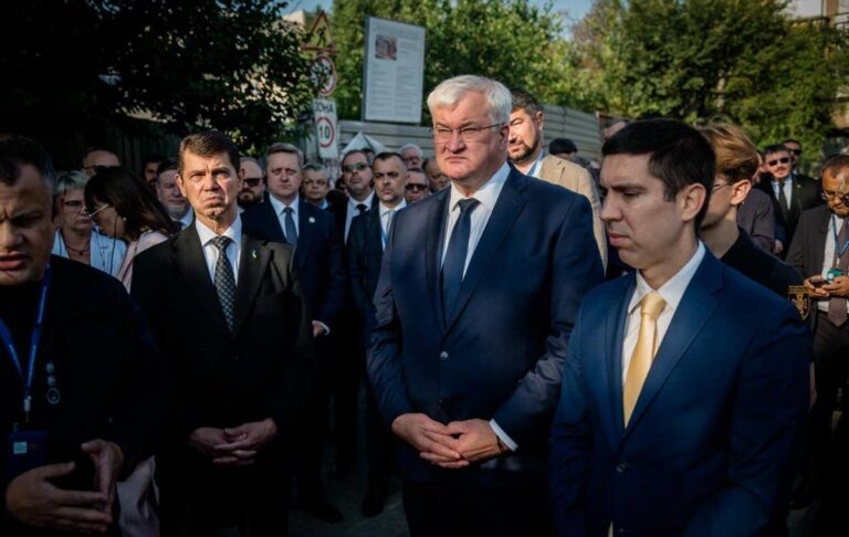 Фото для новини:У Києві розпочалася нарада послів України