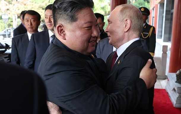 Фото для новини:У КНДР розкрили суть послання Путіна до Кім Чен Ина