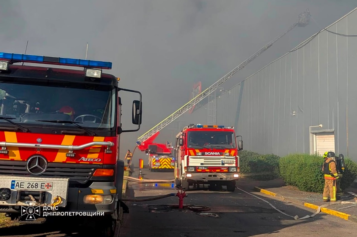 Фото для новини:У Кривому Розі вже 15 загиблих через атаку РФ