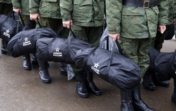 Фото для новини:У РФ впали темпи набору контрактників до армії