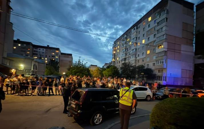 Фото для новини:У Тернополі група людей напала на військових ТЦК