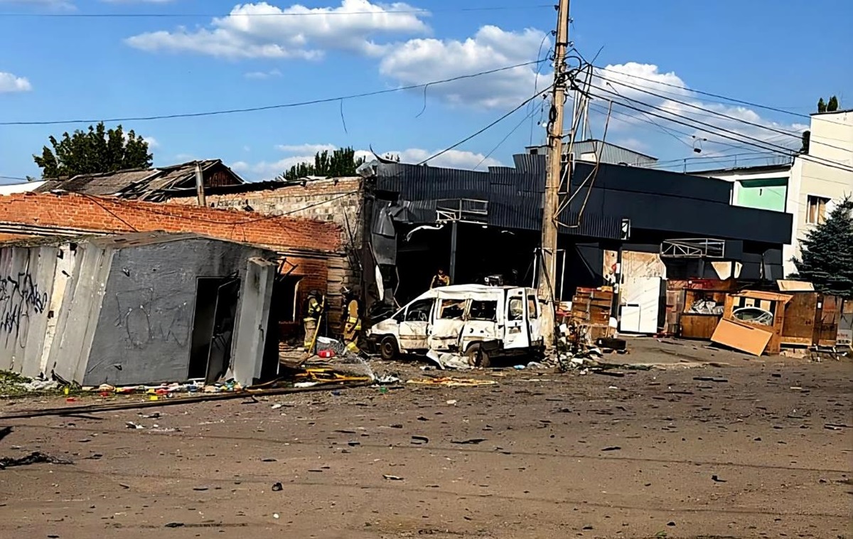 Фото для новини:Удар по Краматорську: загиблий і шестеро поранених