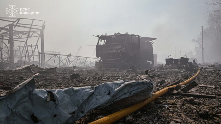 Фото для новини:Удар по селу Мила: кількість загиблих зросла