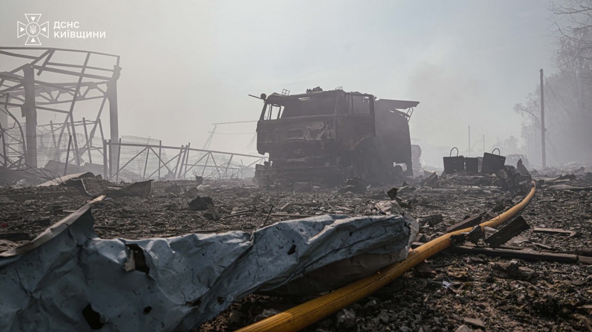 Фото для новини:Удар по селу Мила: кількість загиблих зросла