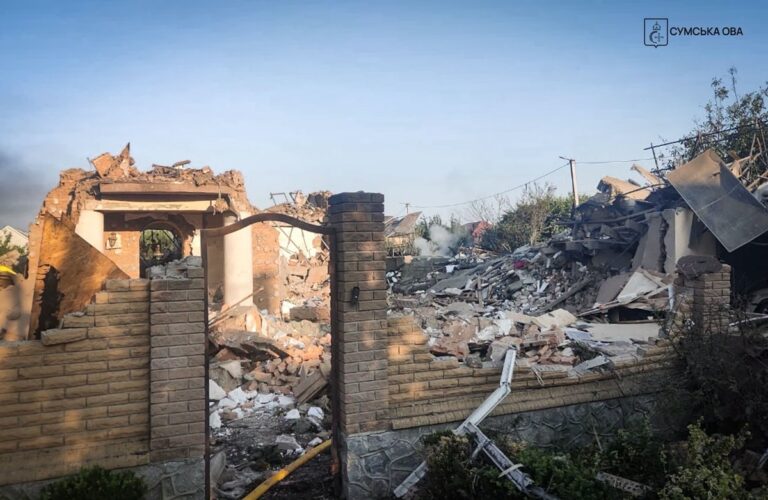 Фото для новини:Удар по Сумах: загинула жінка і двоє дітей