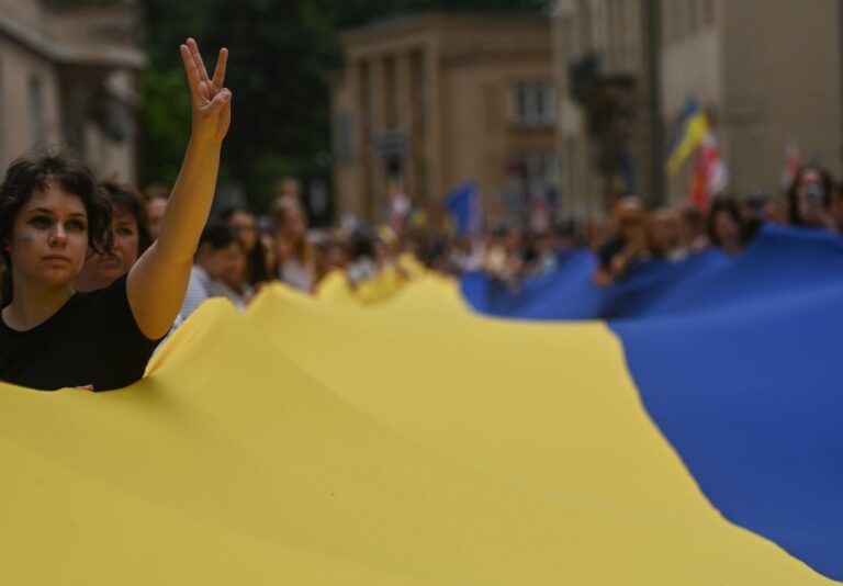 Фото для новини:Українці визначилися щодо виводу військ з Донбасу