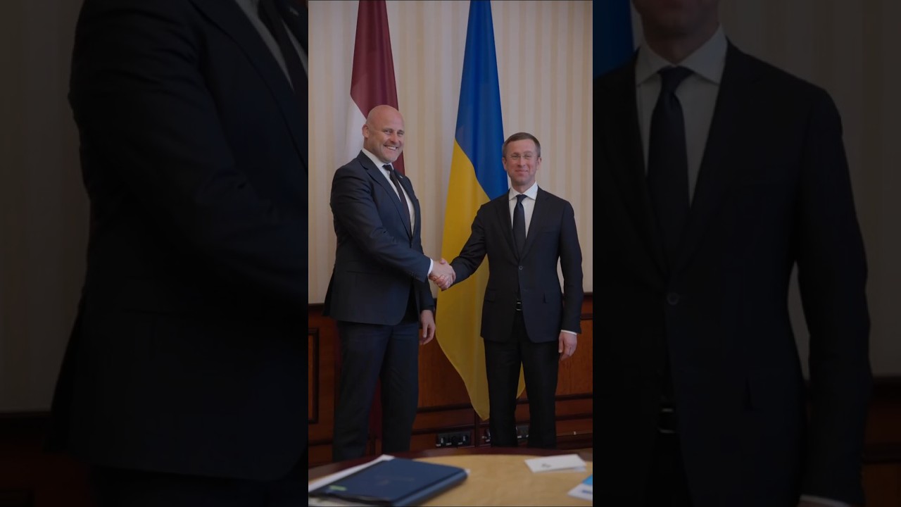 Фото для новини:Сергій Корецький зустрівся в Києві з Прем’єр-міністром Латвії Андрісом Кулбергсом