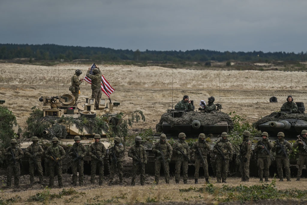 Фото для новини:Європа планує профінансувати збереження військ США - ЗМІ