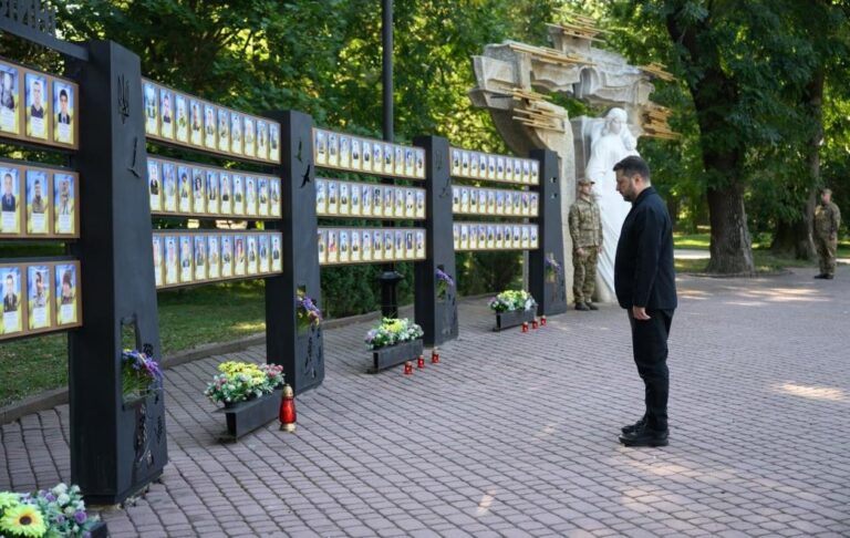 Фото для новини:Зеленський прибув із візитом в Івано-Франківськ