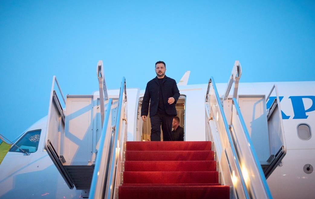 Фото для новини:Зеленський прибув з візитом у Кишинев