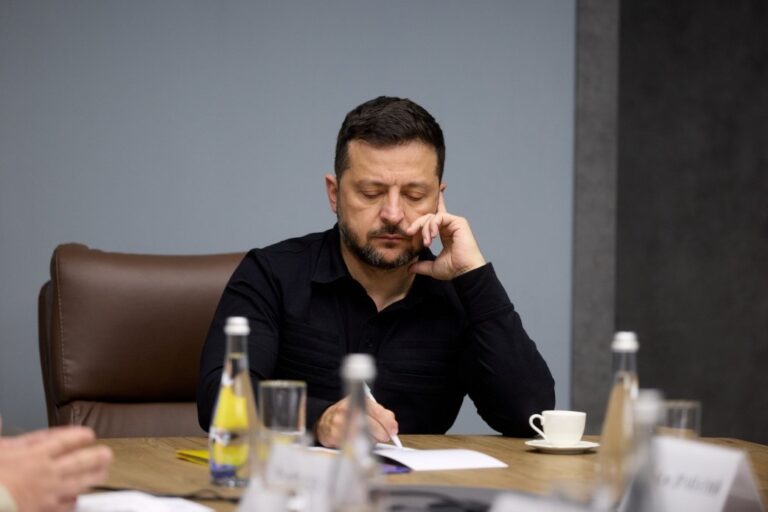 Фото для новини:Зеленський провів безпекову нараду на Запоріжжі